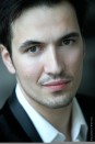 Adrien Comelli - Acteur - Bande démo - daylightpeople.com