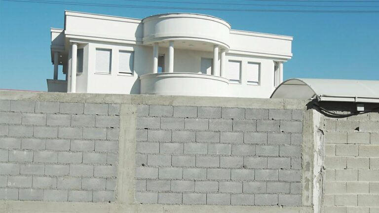 Ahhip_qO9x4.jpg